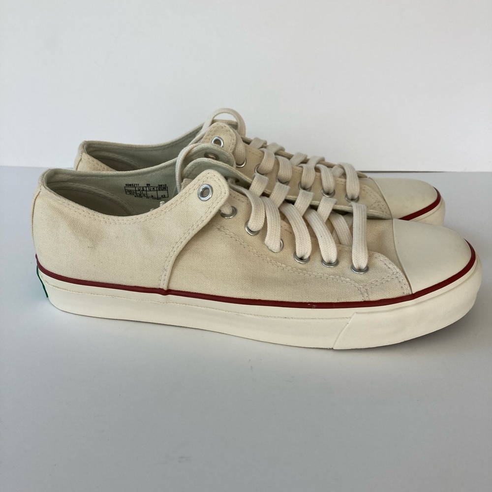 PF Flyer “Bob Cousy” Low Top Sneaker Mens 9.5